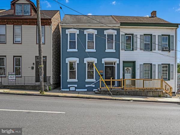 932 WALNUT ST, Lebanon, PA 17042