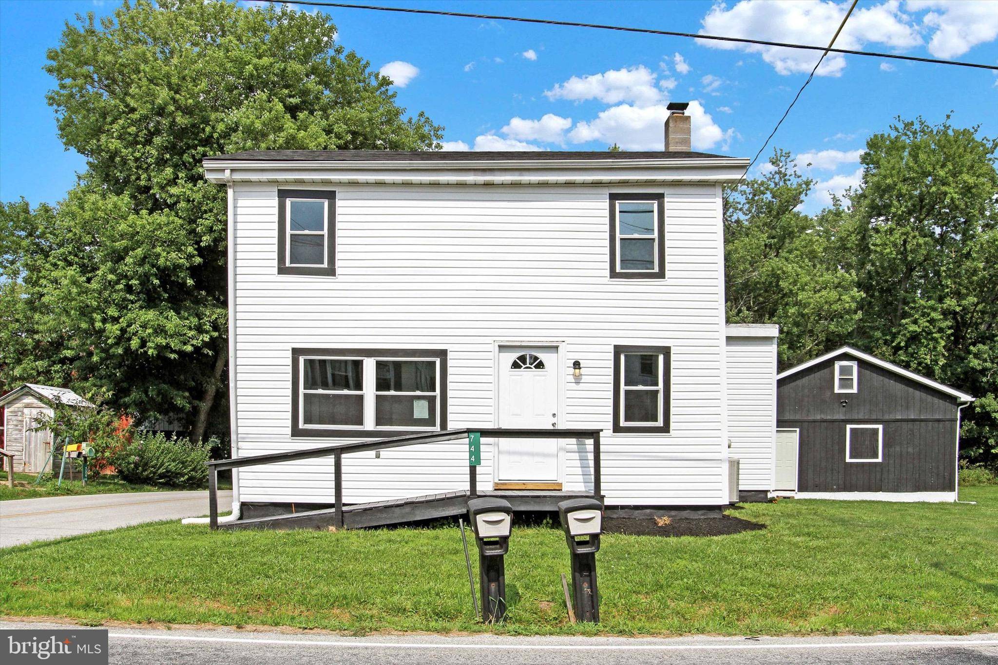 Littlestown, PA 17340,744 WHITE HALL RD