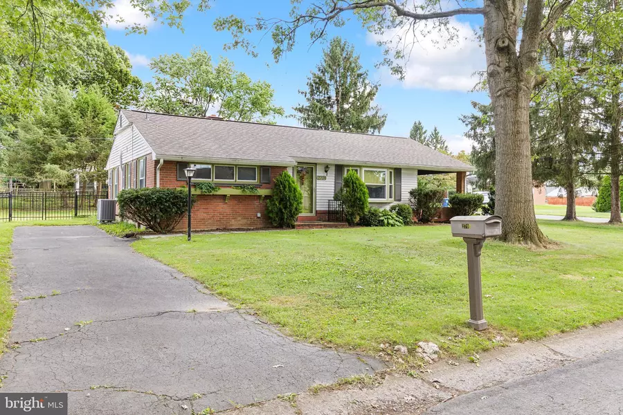 2704 KIMBERLY RD, Lancaster, PA 17603