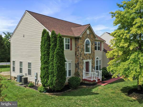 Martinsburg, WV 25403,124 SEURAT LN