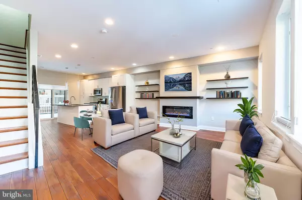 Philadelphia, PA 19147,1436 S FRONT ST