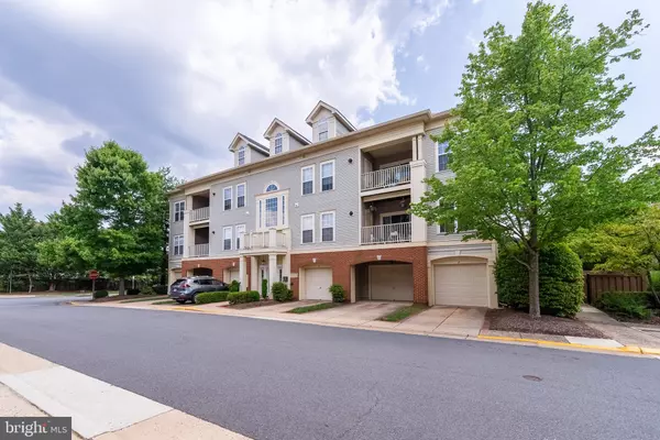 Fairfax, VA 22030,11338 WESTBROOK MILL LN #203