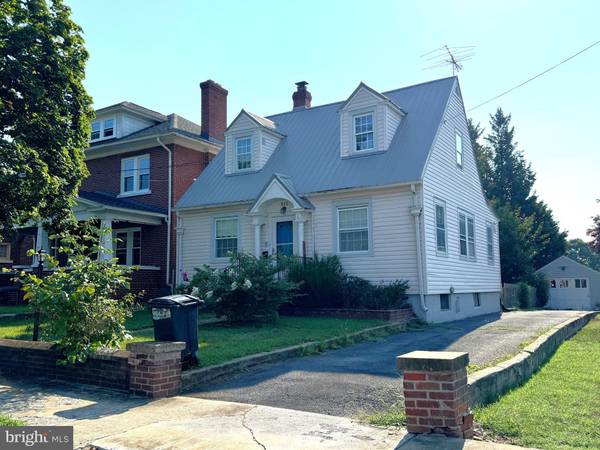 812 WINCHESTER AVE, Martinsburg, WV 25401