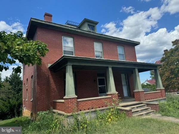 Charles Town, WV 25414,500 E WASHINGTON ST