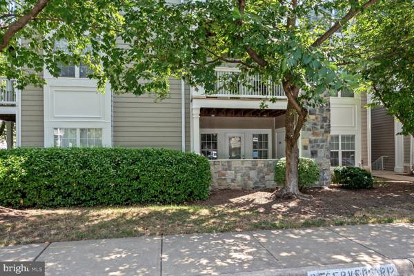 Reston, VA 20190,1712 LAKE SHORE CREST DR #11