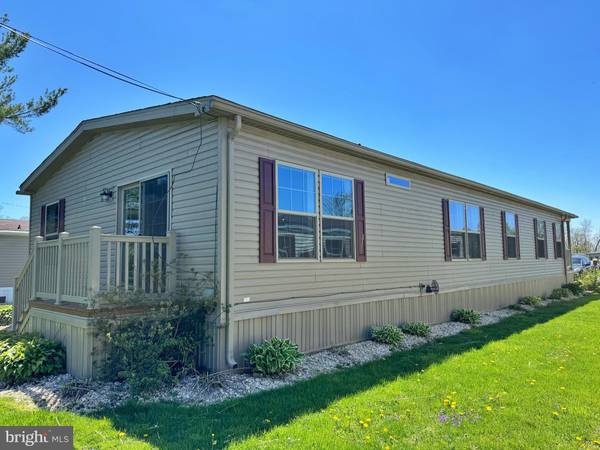 New Holland, PA 17557,132 AMBER CIR