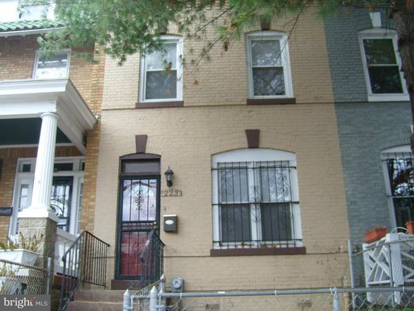 223 15TH ST SE, Washington, DC 20003