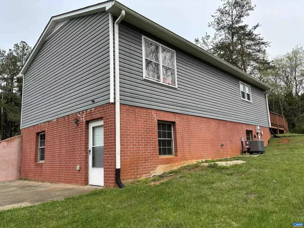 North Garden, VA 22959,3193 OLD LYNCHBURG RD