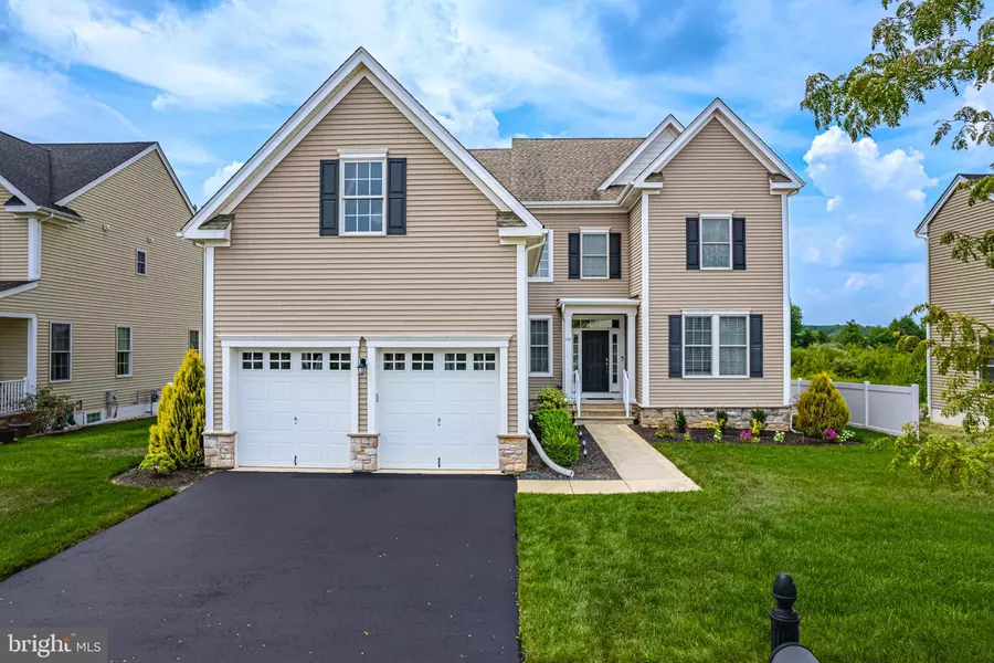 18 MARY LN, Robbinsville, NJ 08691