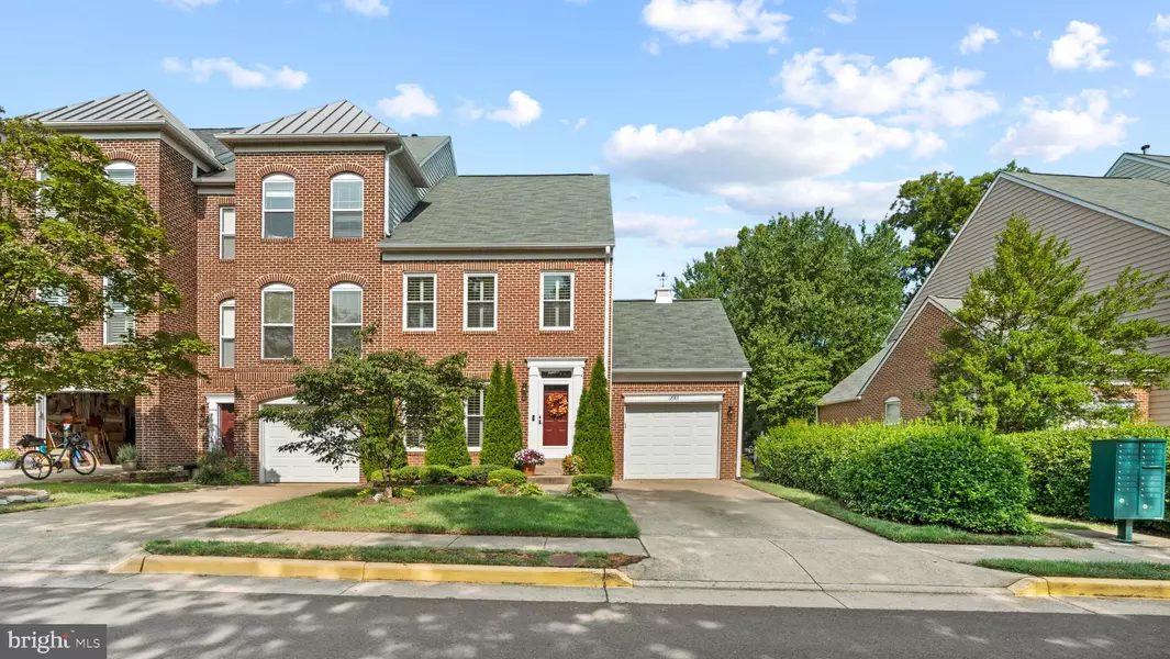 12083 EDGEMERE CIR, Reston, VA 20190