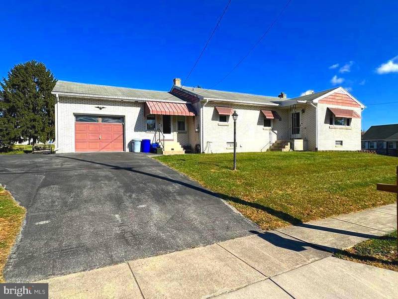 310 WIRT AVE, Hanover, PA 17331