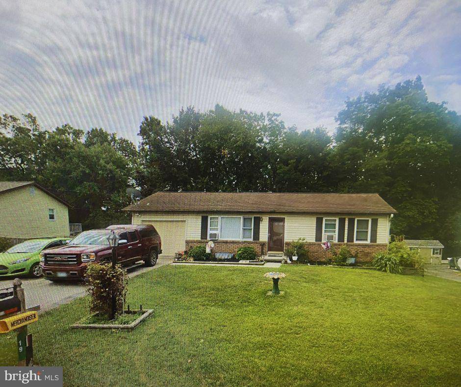 Hanover, PA 17331,19 COLONIAL DR