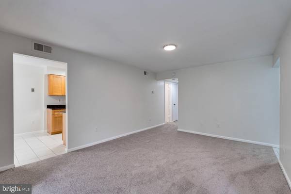 Silver Spring, MD 20906,6 NORMANDY SQUARE CT #2CB