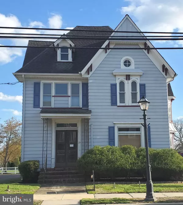 24 EAST AVE, Woodstown, NJ 08098