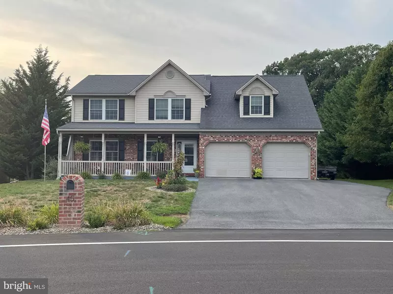 45 INDEPENDENCE DR, Shippensburg, PA 17257