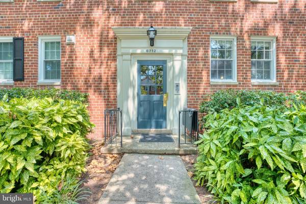 6712 W WAKEFIELD DR #A2, Alexandria, VA 22307