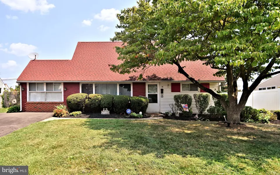 10 JEWEL LN, Levittown, PA 19055