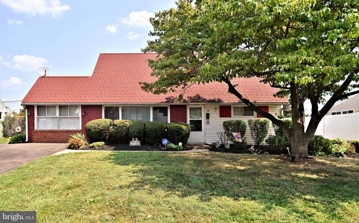 Levittown, PA 19055,10 JEWEL LN