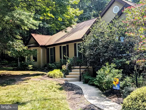 Orrtanna, PA 17353,85 W MOUNTAIN TOP DR