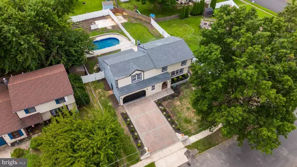 Glendora, NJ 08029,520 E EVESHAM RD