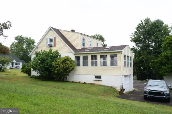 Sellersville, PA 18960,548 LAWN AVE