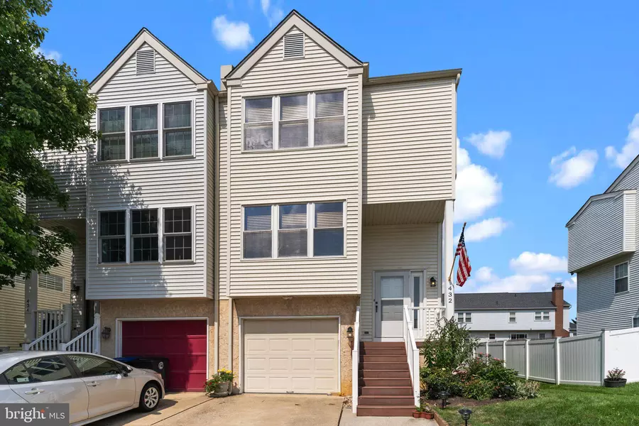 432 PLEASANT VALLEY DR, Conshohocken, PA 19428