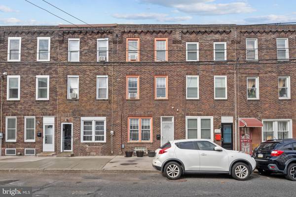 2028 E HUNTINGDON ST, Philadelphia, PA 19125