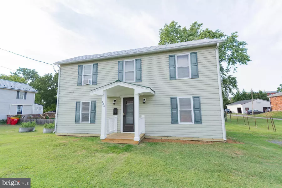 104 W 5TH AVE, Ranson, WV 25438