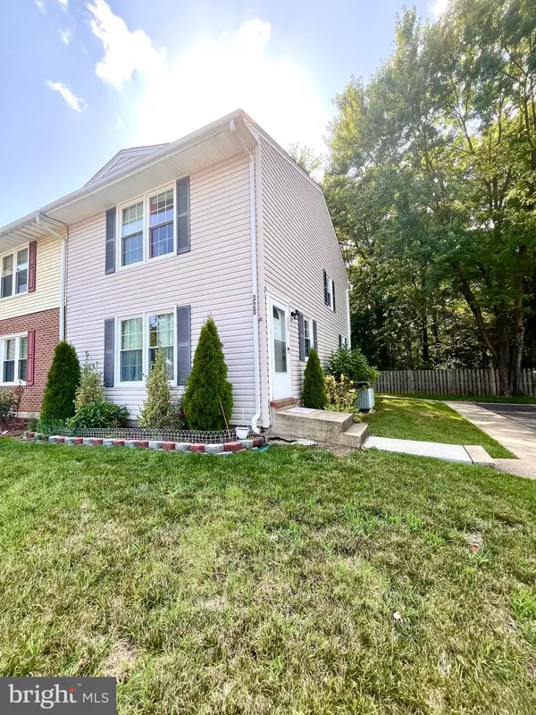 Glen Burnie, MD 21061,320 WOODLEAF CT