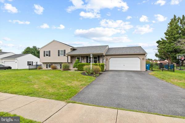 Mount Joy, PA 17552,27 SILVERLEAF DR