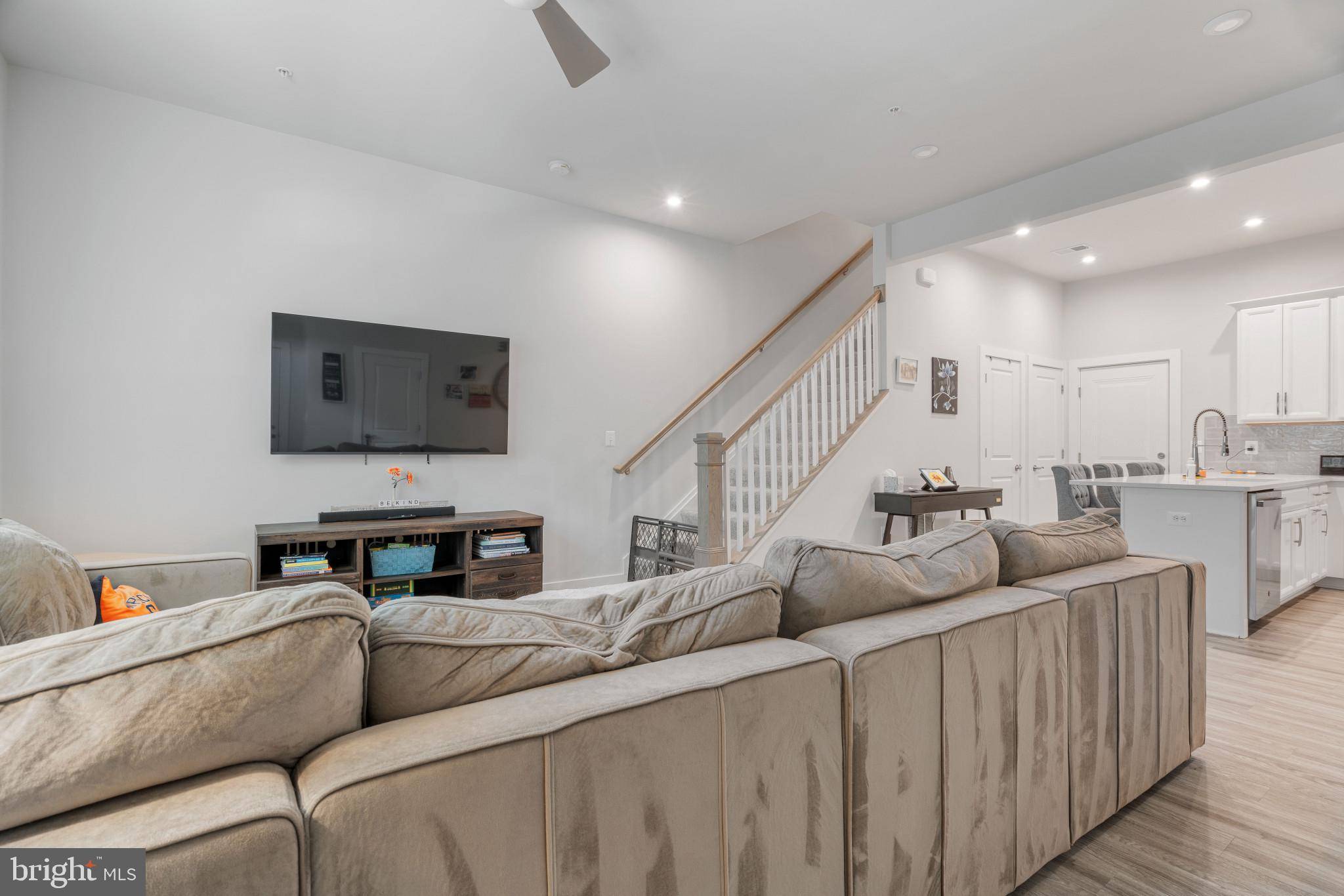 Rockville, MD 20855,16110 CONNORS #95
