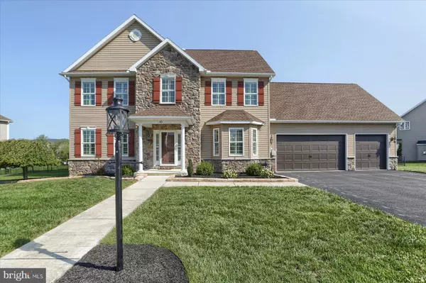 45 COUNTRY SIDE DR, Carlisle, PA 17013