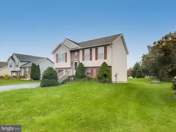 Fayetteville, PA 17222,3797 MOUNTAIN SHADOW CIR