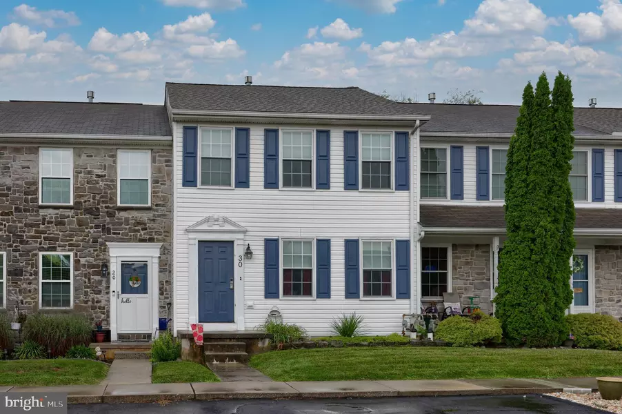 30 CHARLES CIR, York, PA 17406