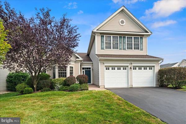 14 TALCOTT CT, Kendall Park, NJ 08824