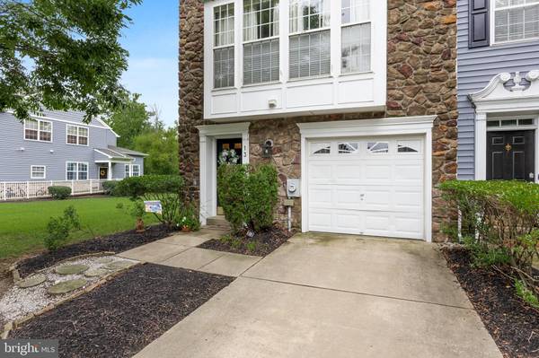 Delanco, NJ 08075,13 FALCON LN