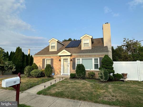 132 ROBBINS AVE,  Trenton,  NJ 08638