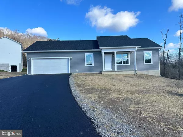 2A GREG DR, Berkeley Springs, WV 25411