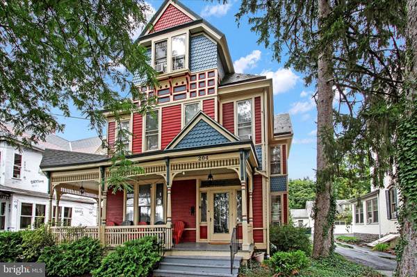 204 CARLISLE ST, Gettysburg, PA 17325