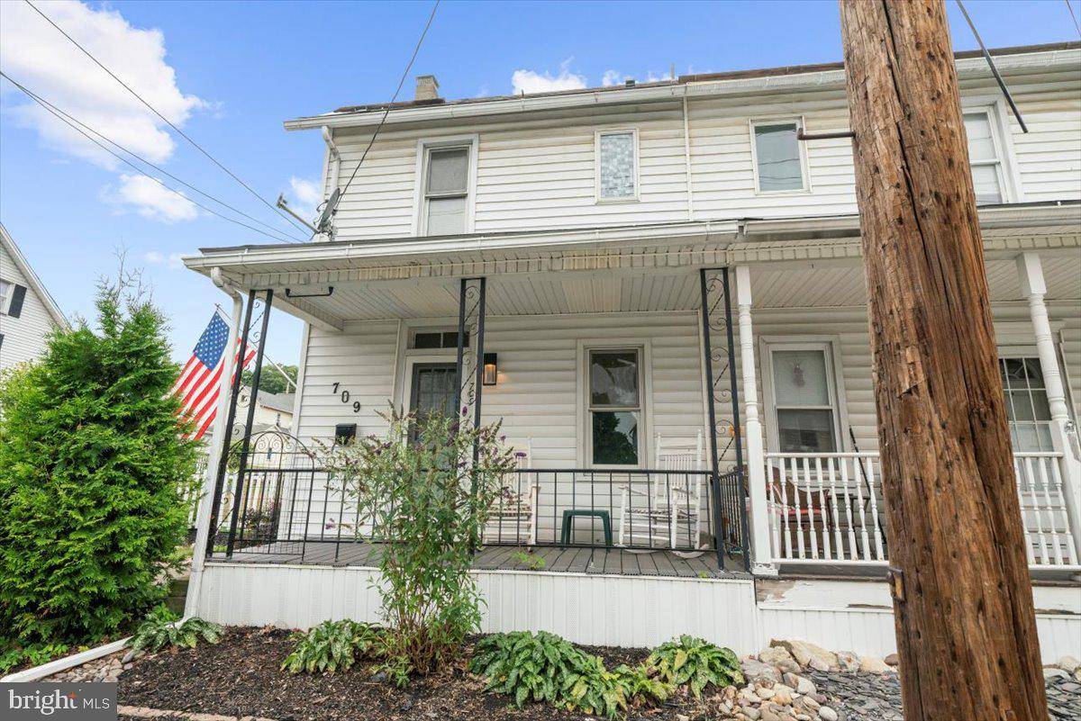 Pen Argyl, PA 18072,709 GEORGE ST