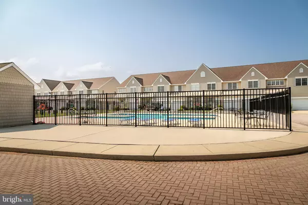 Crisfield, MD 21817,111 SUNSET CIR #111E