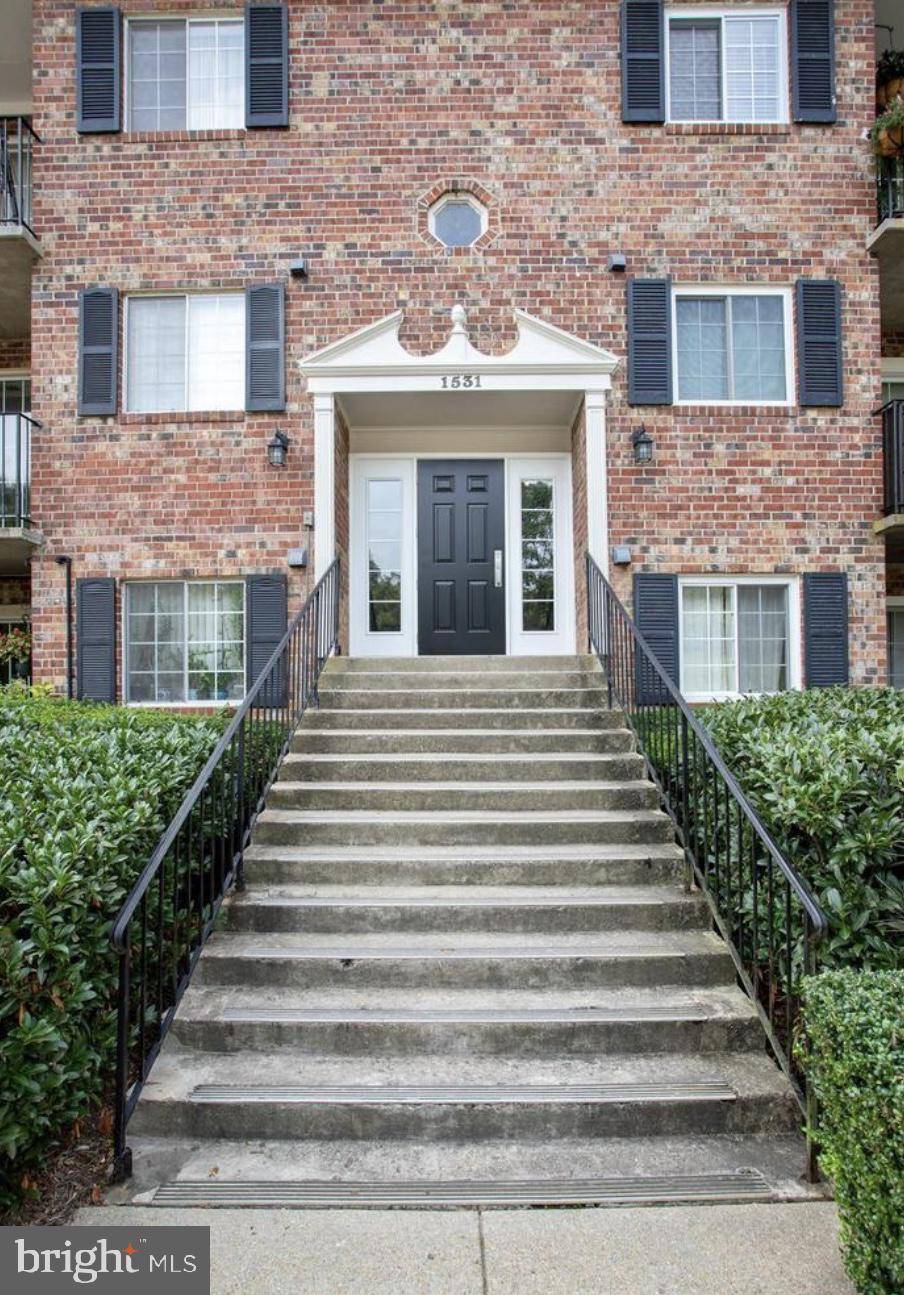 1531 COLONIAL DR #302, Woodbridge, VA 22192