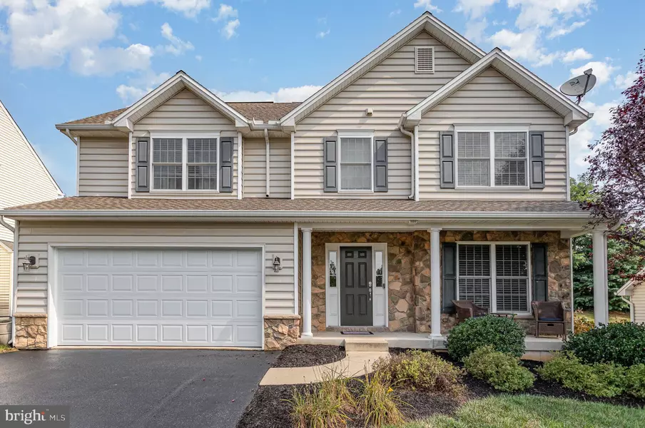 4585 MANOR DR, Mechanicsburg, PA 17055