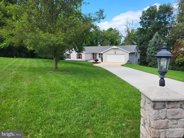 10 DORSET CT, Chambersburg, PA 17201