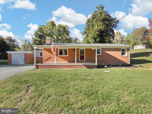 347 FOREST LANE RD, Fredericksburg, VA 22405