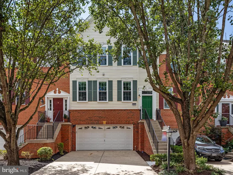 43771 CLEMENS TER, Ashburn, VA 20147