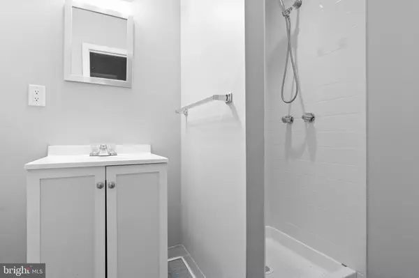 Philadelphia, PA 19122,1225 DIAMOND ST