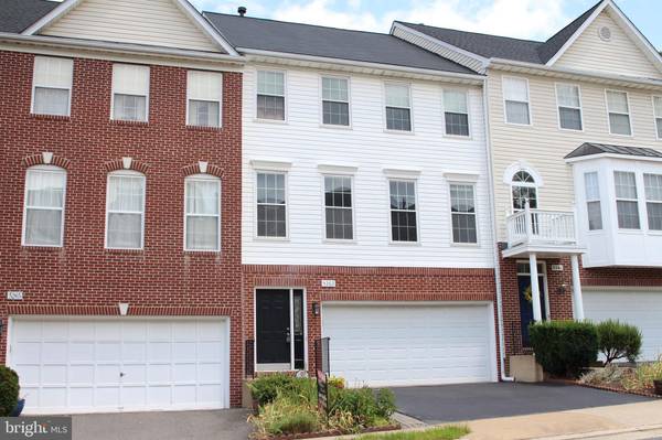 5263 BALLYCASTLE CIR, Alexandria, VA 22315