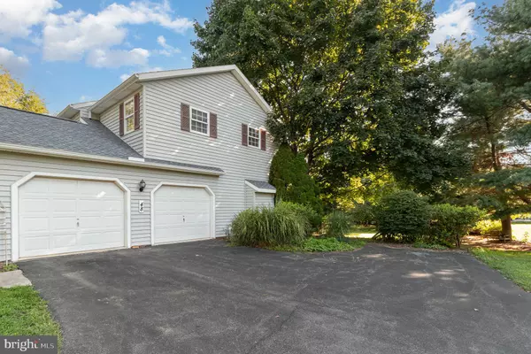 Boiling Springs, PA 17007,48 S PIN OAK DR