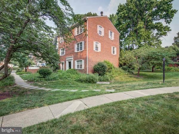 2657 S WALTER REED DR #C, Arlington, VA 22206